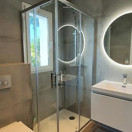 Vue A Classee 4 Etoiles-piscine Chauffee Villa Antibes