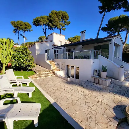 Vue A Classee 4 Etoiles-piscine Chauffee