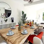 Villa Vue A Classee 4 Etoiles-piscine Chauffee