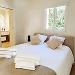 Villa Vue A Classee 4 Etoiles-piscine Chauffee Antibes