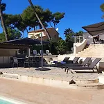 Villa Vue A Classee 4 Etoiles-piscine Chauffee *