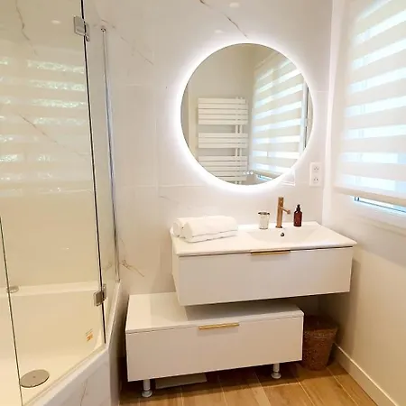 Vue A Classee 4 Etoiles-piscine Chauffee 빌라 앙티브