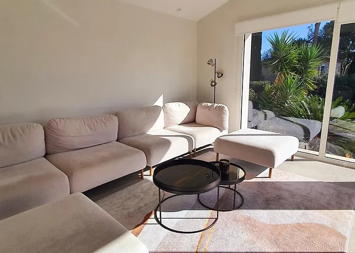 Villa Vue A Classee 4 Etoiles-piscine Chauffee