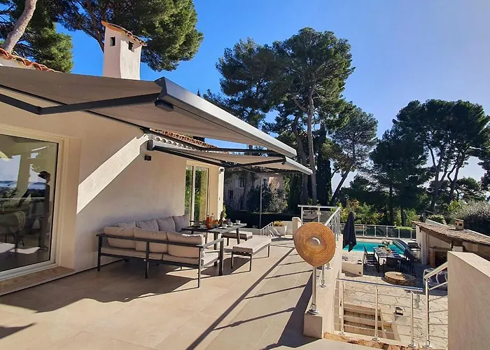 Villa Vue A Classee 4 Etoiles-piscine Chauffee *