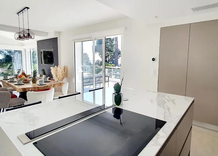 Vue A Classee 4 Etoiles-piscine Chauffee Antibes