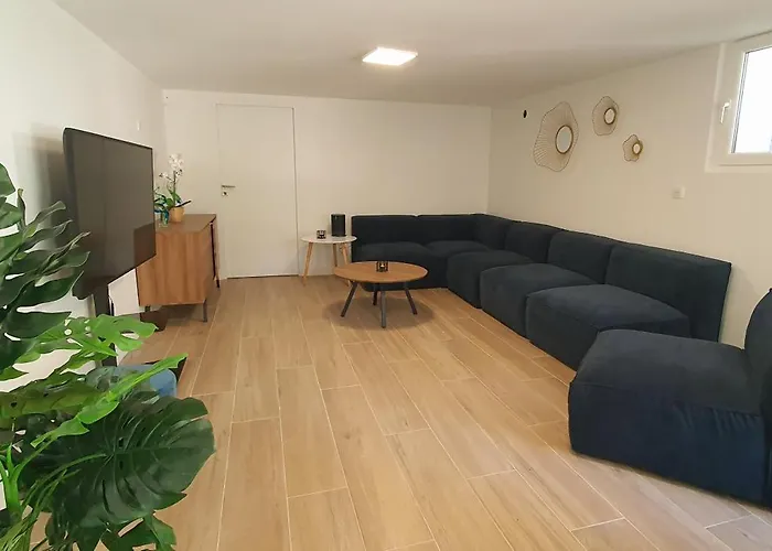 Villa Vue A Classee 4 Etoiles-piscine Chauffee Antibes