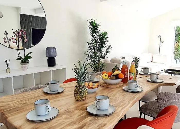 Villa Vue A Classee 4 Etoiles-piscine Chauffee