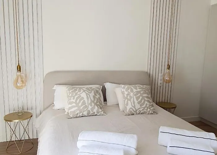 Villa Vue A Classee 4 Etoiles-piscine Chauffee *