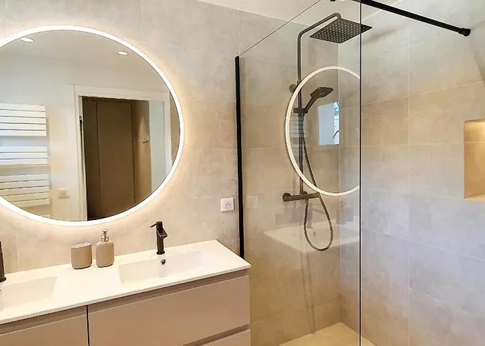 Vue A Classee 4 Etoiles-piscine Chauffee