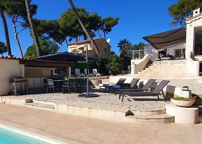 Villa Vue A Classee 4 Etoiles-piscine Chauffee *