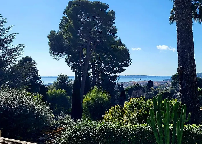 Vue A Classee 4 Etoiles-piscine Chauffee Antibes